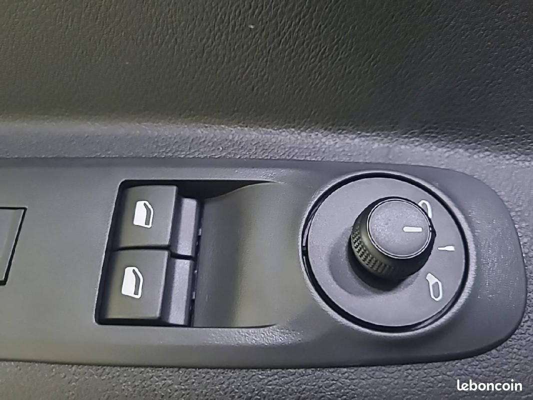 Citroën Berlingo VAN M DIESEL 100 CH MANUELLE (image 29)