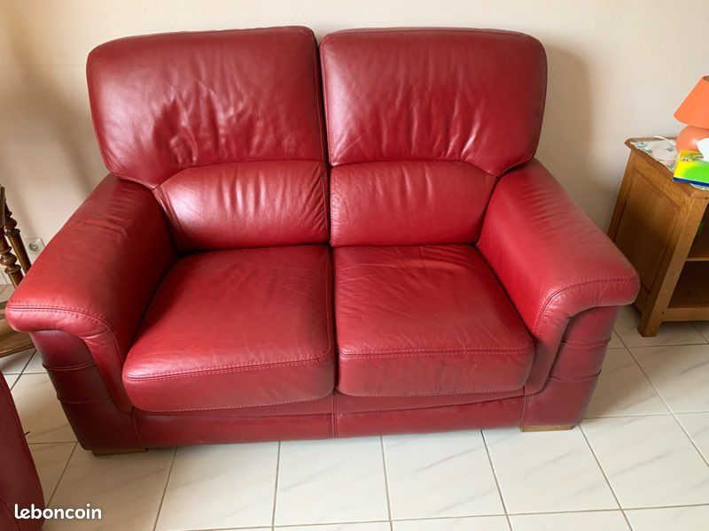 Achetez canapé cuir rouge occasion, annonce vente à Voiron (38) WB174650533