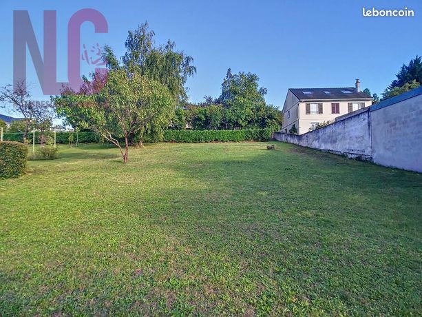 Terrain 706 m² Tours