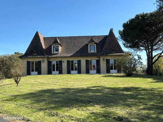 Maison 7 pièces 187 m² · à Sourzac · 187 m² · 327 000 €