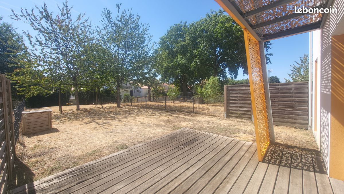 Maison 4 pièces 94 m² · à La Roche-sur-Yon · 94 m² · 930 €