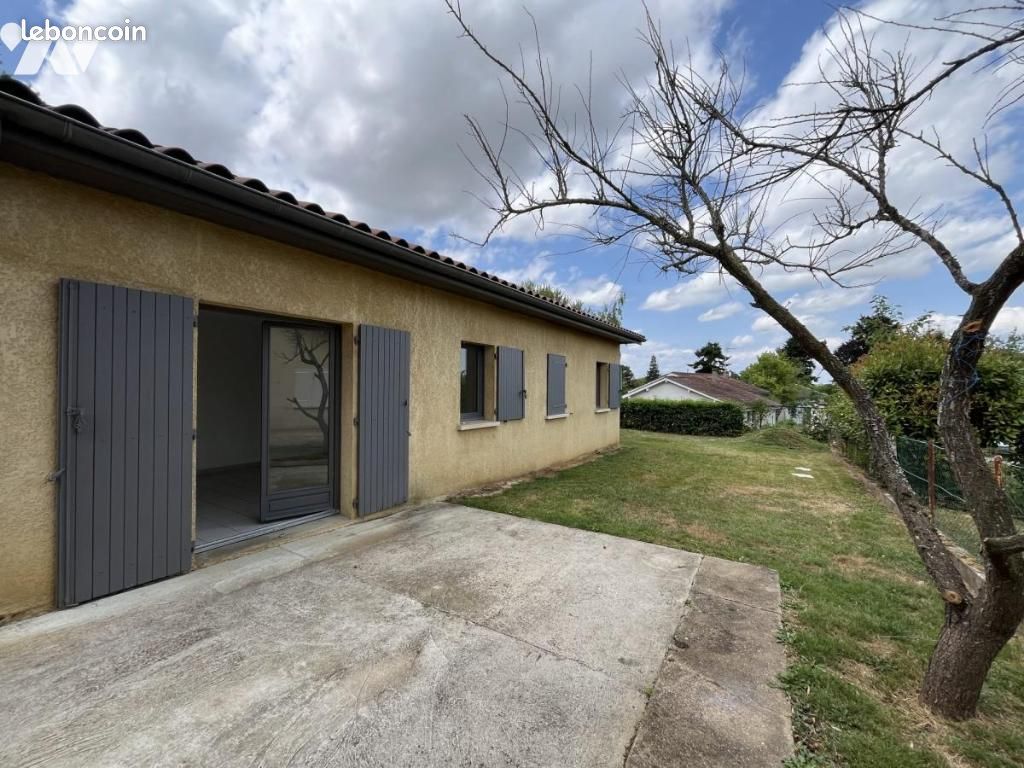 Maison 4 pièces 84 m² · à Châtillon-sur-Chalaronne · 84 m² · 950 €