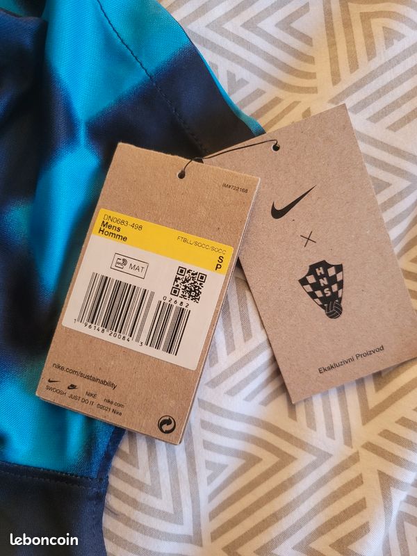Maillot foot Nike Croatie bleu foncé S neuf (image 10)