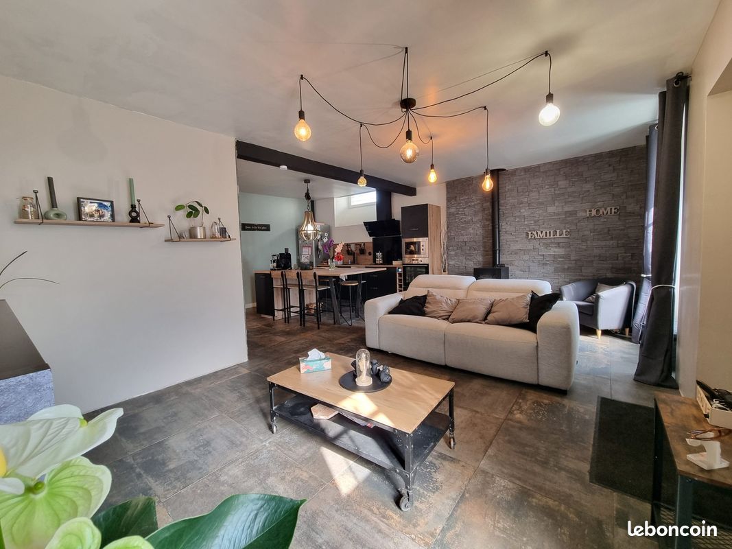 Maison 8 pièces 200 m² · à Lieusaint · 200 m² · 395 000 €
