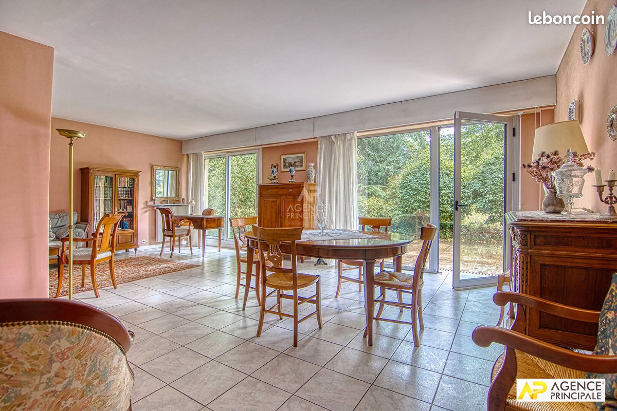Appartement 5 pièces 113 m² · à Versailles · 113 m² · 670 000 €