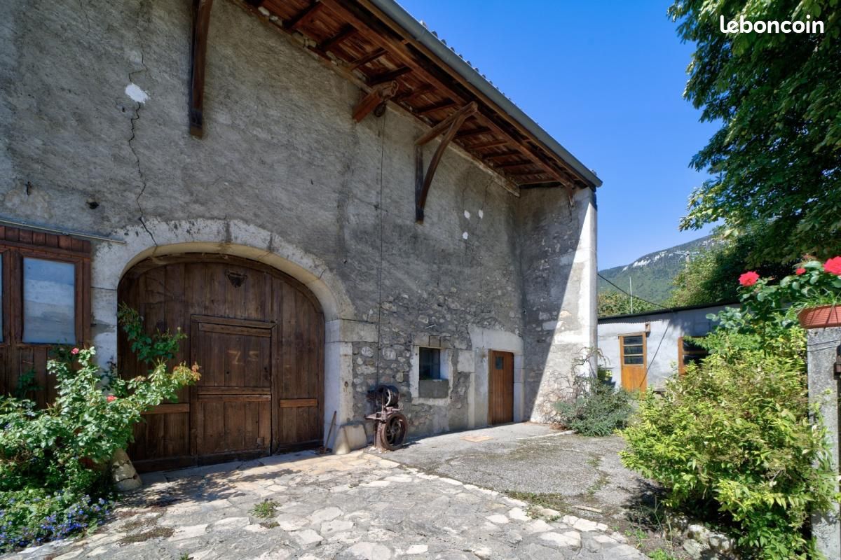 Maison 1 pièce 173 m² · à Valserhône · 173 m² · 201 000 €