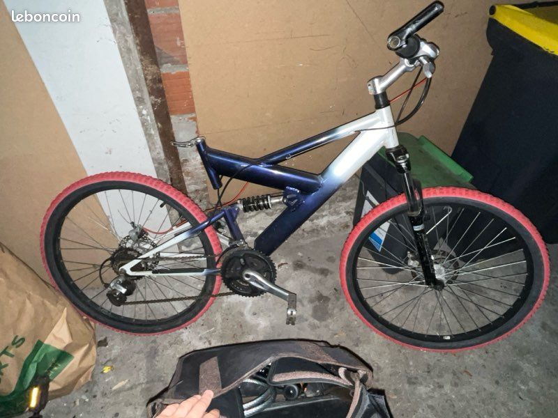 Vélo Tout Vtt Tout Suspendu Frein A Disque Vélo Vtt Tout Suspendu