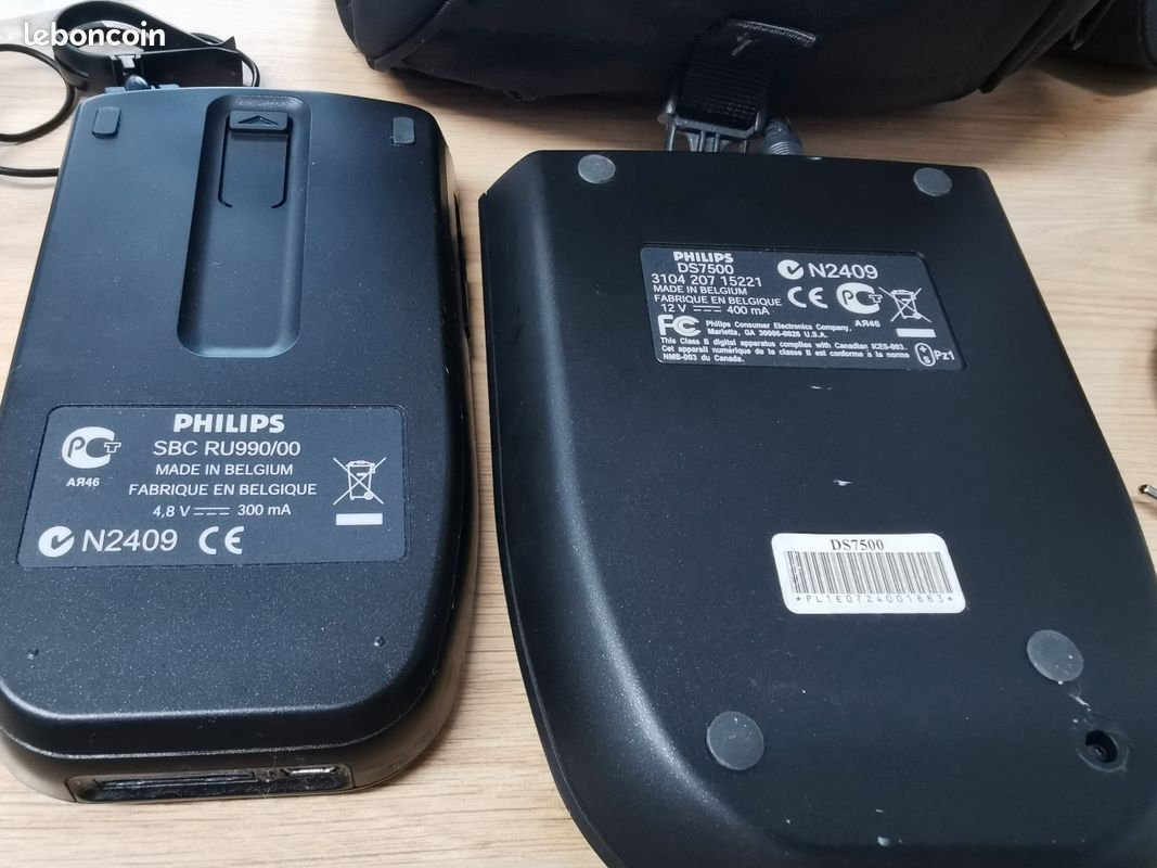 Télécommande universelle Philips Pronto + station de charge + sac Lowepro (image 4)