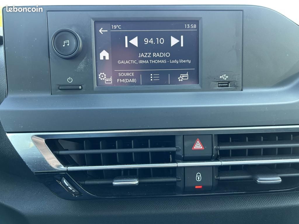 CITROEN C4 FEEL PURETECH 100ch *7 276km (image 10)
