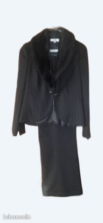 Beau tailleur pantalon marque 123 taille 40
