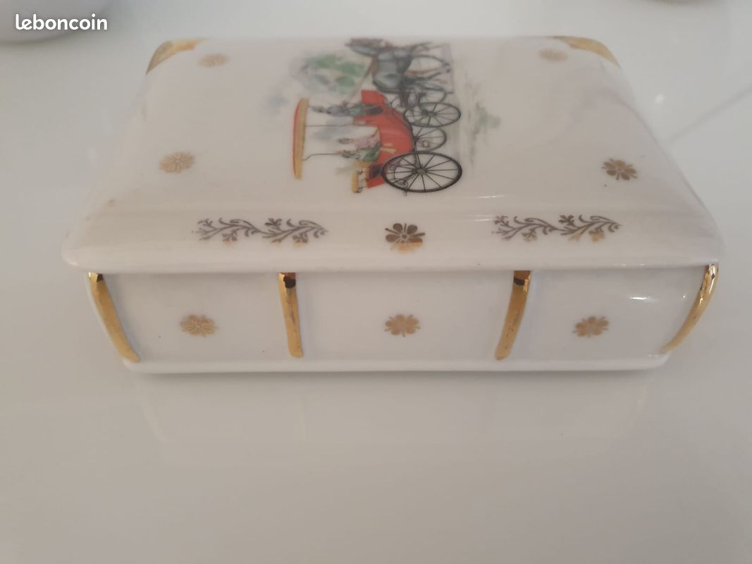 Boîte à Bijoux Vintage En Porcelaine Forme Carrosse - Décoration Ou Rangement, Occasion