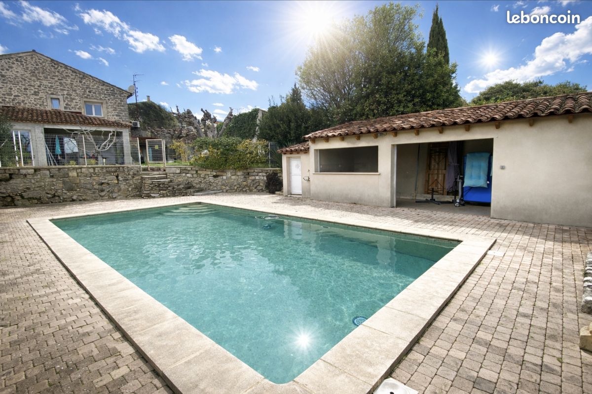 Maison 6 pièces 189 m² · à Saint-Drézéry · 189 m² · 550 000 €