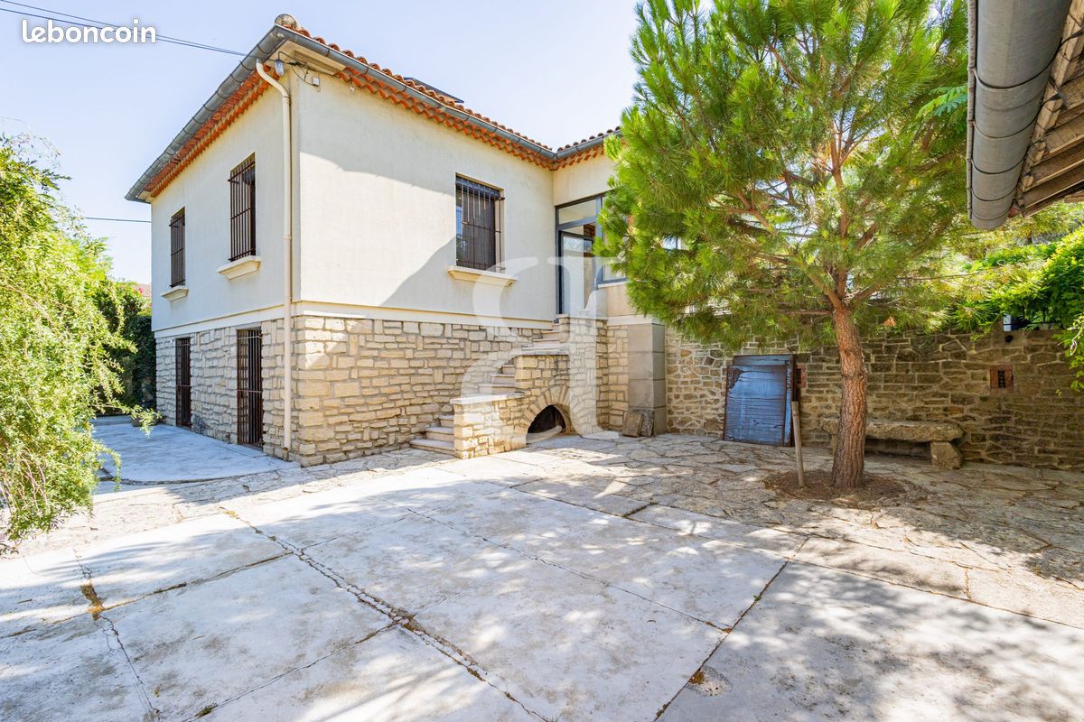 Maison 5 pièces 145 m² · à Courthézon · 145 m² · 445 000 €