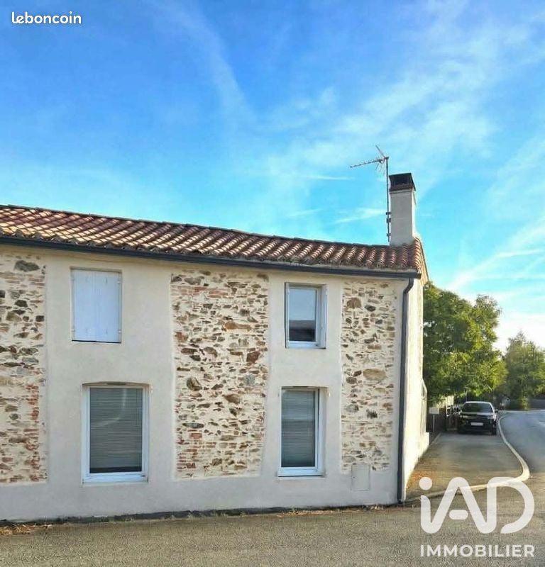 Maison 4 pièces 90 m² · à Essarts-en-Bocage · 90 m² · 195 000 €