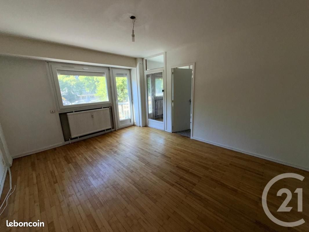 Appartement 3 pièces 73 m² · à Saint-Étienne · 73 m² · 92 000 €