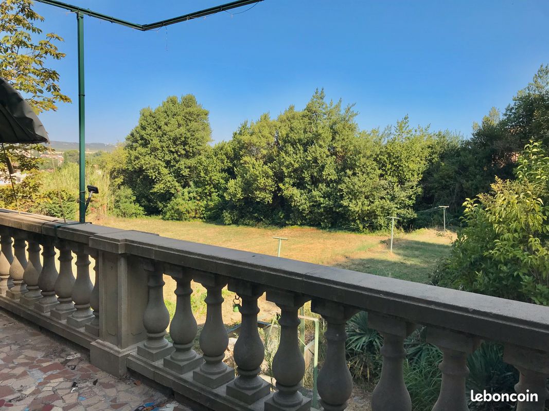 Appartement 2 pièces 44 m² · à Saint-Chamas · 44 m² · 860 €/mois