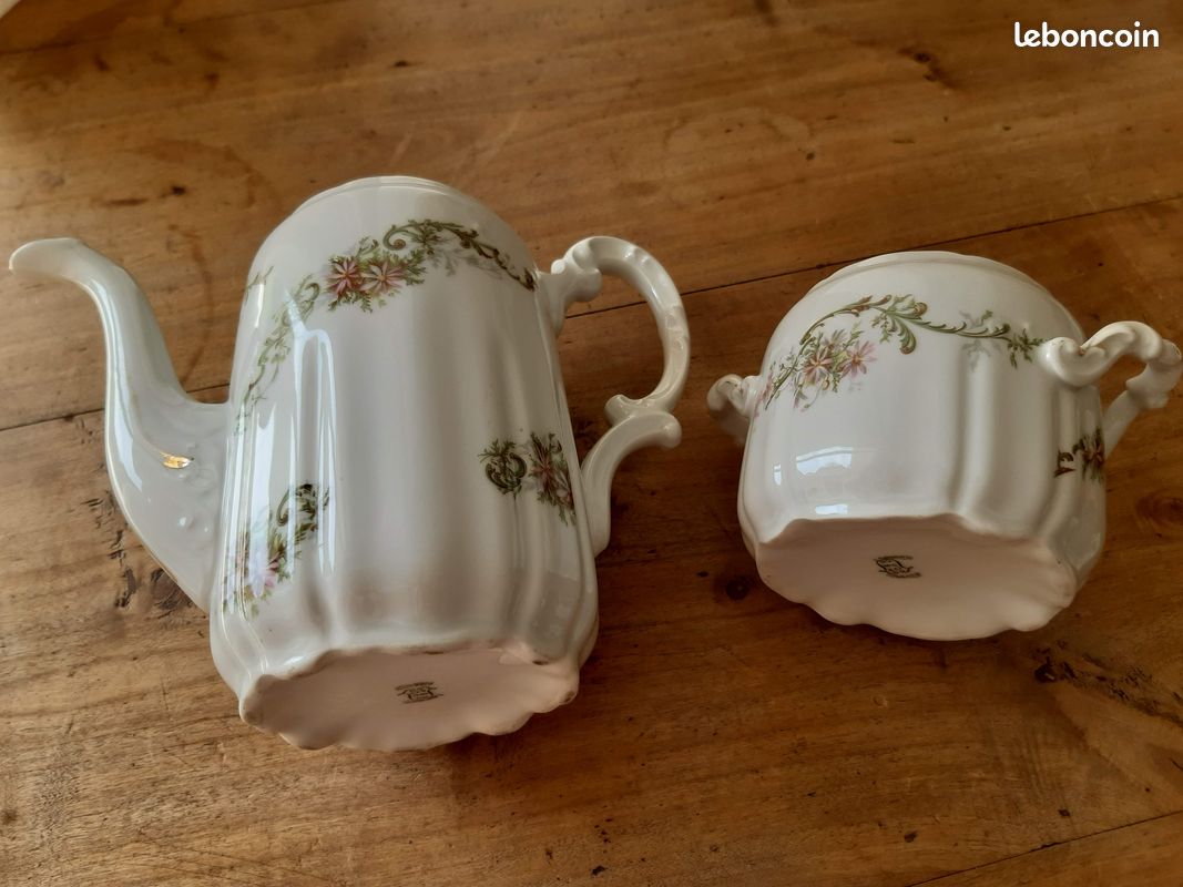 Service à café en porcelaine fine de Limoges-25 pièces (image 15)
