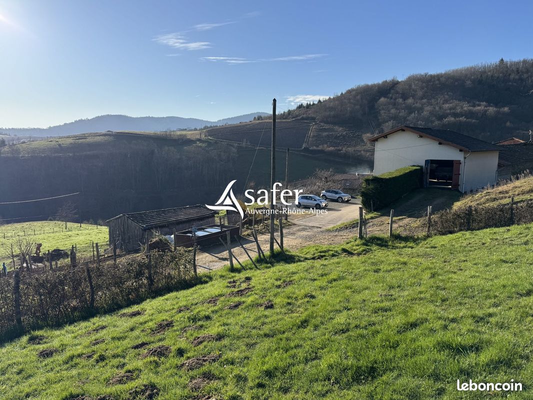 Terrain 18529 m² Odenas · 250 000 €