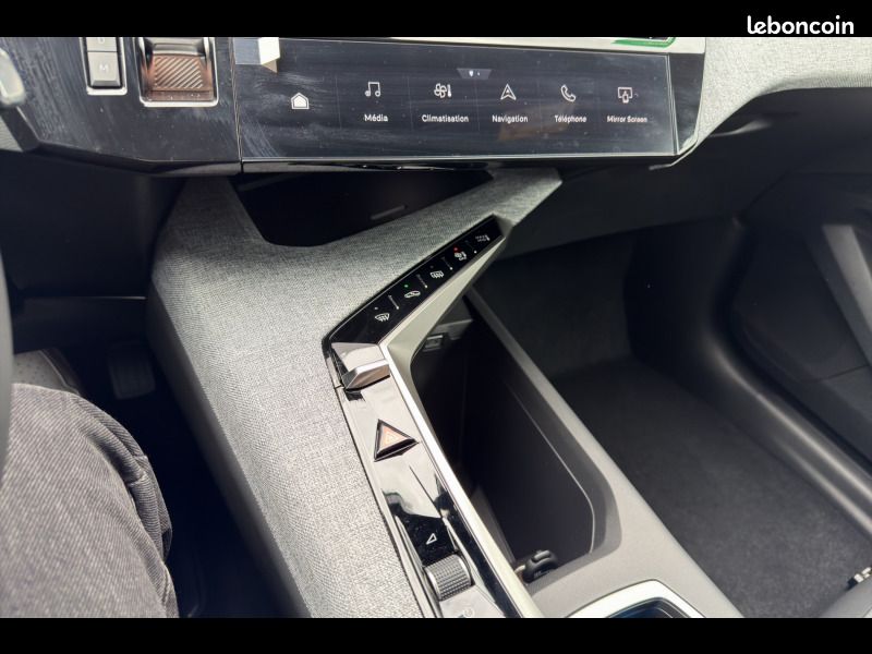 Peugeot 3008 Hybrid 145 e-DCS6 Allure (image 25)