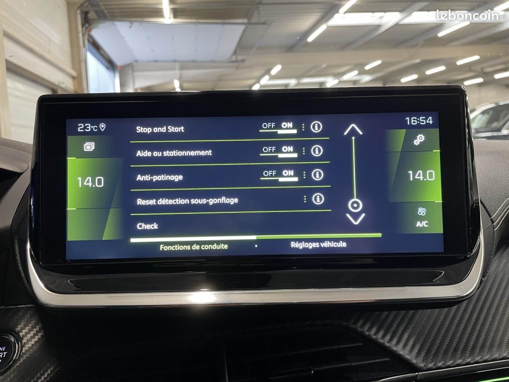 PEUGEOT 208 1.5 BlueHDi 100 GT Line - Sièges chauffants, Carplay, Caméra (image 26)