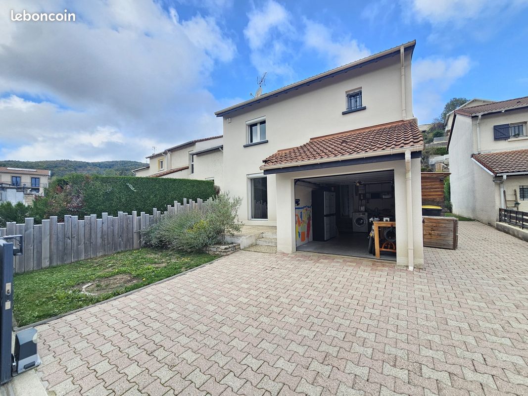 Maison 4 pièces 120 m² · à Fraisses · 120 m² · 269 000 €
