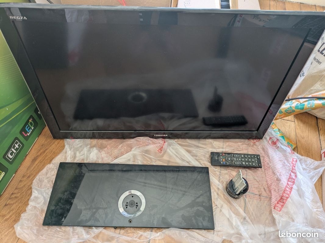 Téléviseur Toshiba 32" LED – 81 cm – Fonctionnel (image 3)