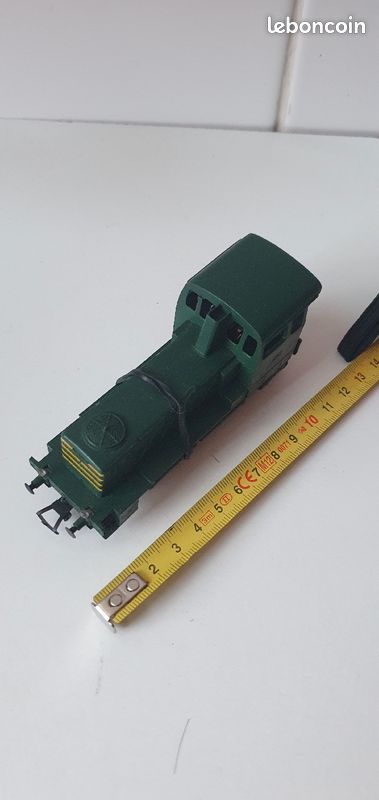 Locomotive rivarossi ancienne 3 axes ho 2 rails metal vintage verte roue tournante (image 2)