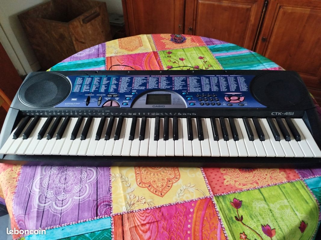 Vend clavier pour musique (image 1)