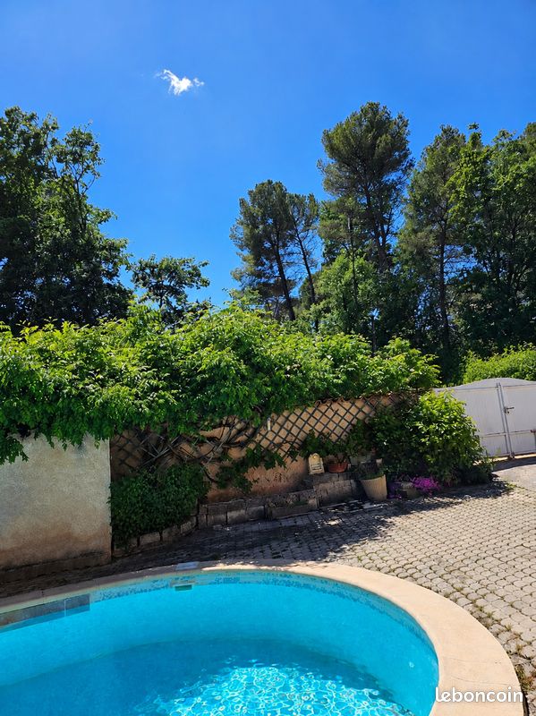 Maison 5 pièces 93 m² · à Pierrevert · 93 m² · 375 000 €