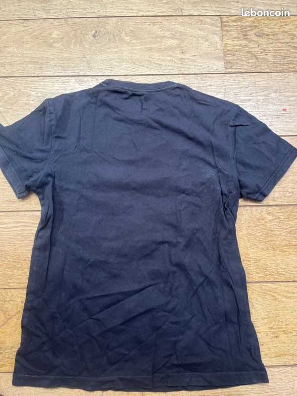 Tee-shirt one piece taille 14 ans (image 2)