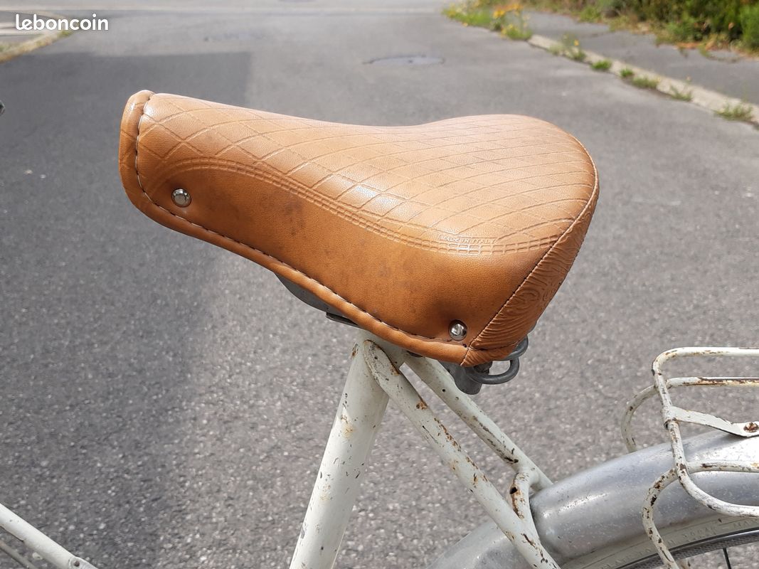 Véritable vélo "Vintage " MOTOBECANE années 1953 (image 4)