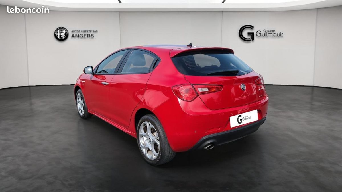 Alfa Romeo Giulietta Série 2 1.6 JTDm 120 ch S&S Super (image 3)