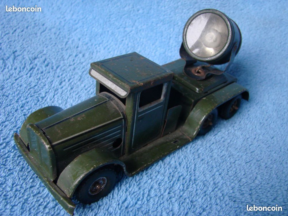 Camion militaire en tole - Collection