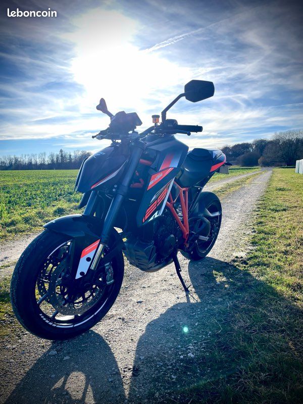 KTM 1290 Superduke R (image 1)