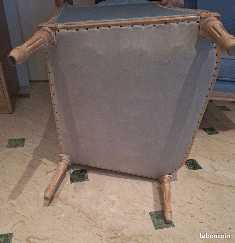 Paire de fauteuils Cabriolet Louis XVI- tissus bleu- coussin garniture plume (image 5)