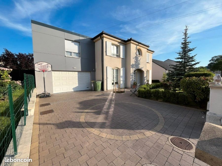 Maison 12 pièces 220 m² · à Florange · 220 m² · 475 000 €
