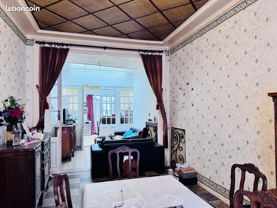 Maison 8 pièces 196 m² · à Roubaix · 196 m² · 160 000 €
