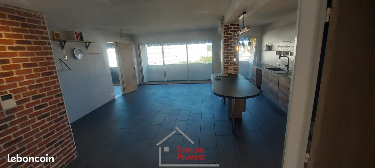 Appartement 5 pièces 84 m² · à Roanne · 84 m² · 146 000 €