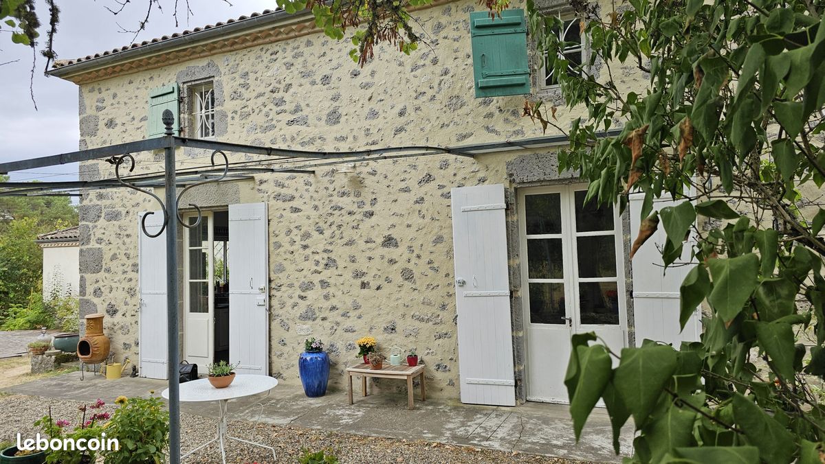 Maison 10 pièces 265 m² · à Casteljaloux · 265 m² · 312 000 €