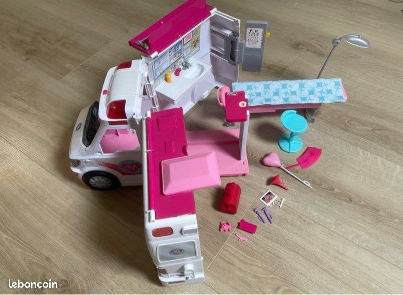 Barbie Ambulance Médicale 2-en-1 Transformable En Hôpital – Plus De 20 Accessoires – Dès 3 Ans