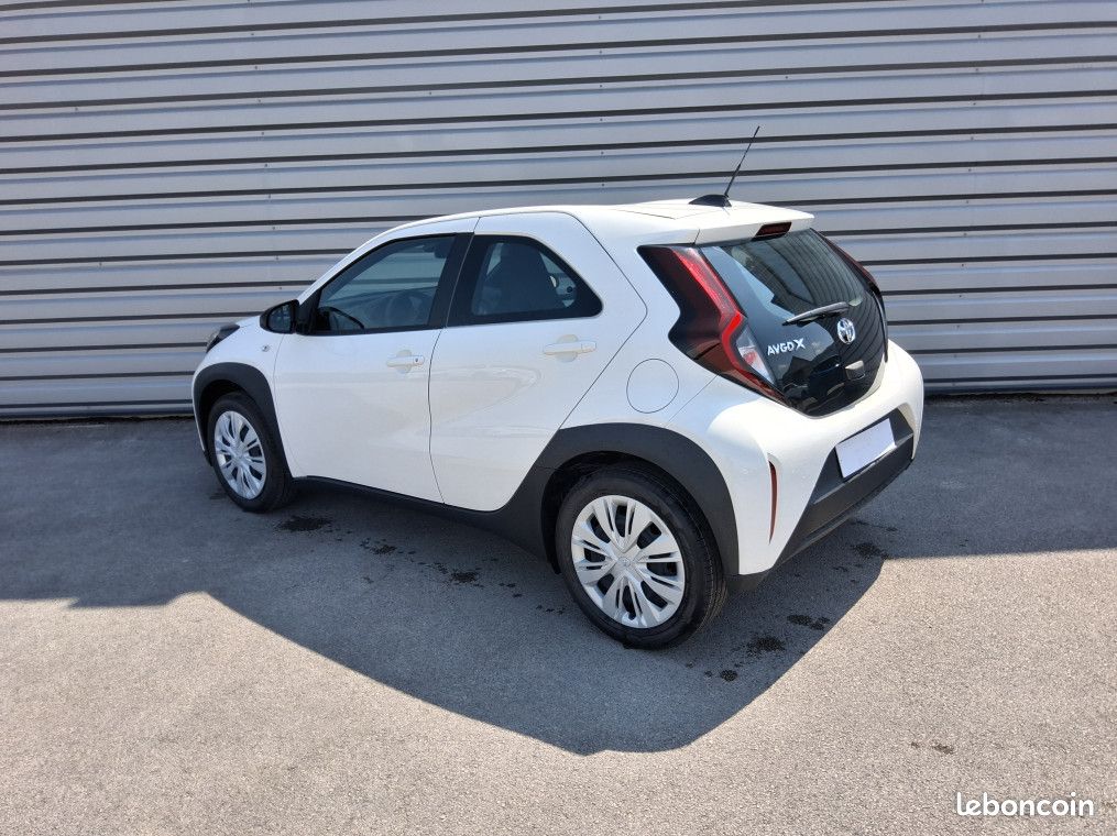 Toyota aygo x 1.0 VVT-i 72 Dynamic (image 6)