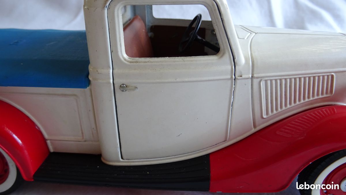 Pepsi-Cola 1948 Ford F1 Panel Delivery – Texaco Toys Plus