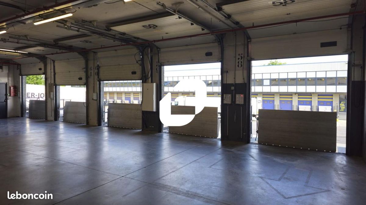 Local logistique 1 322 m² (image 14)