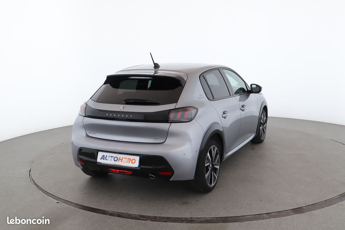 Peugeot 208 1.2 PureTech GT 100 ch (image 3)