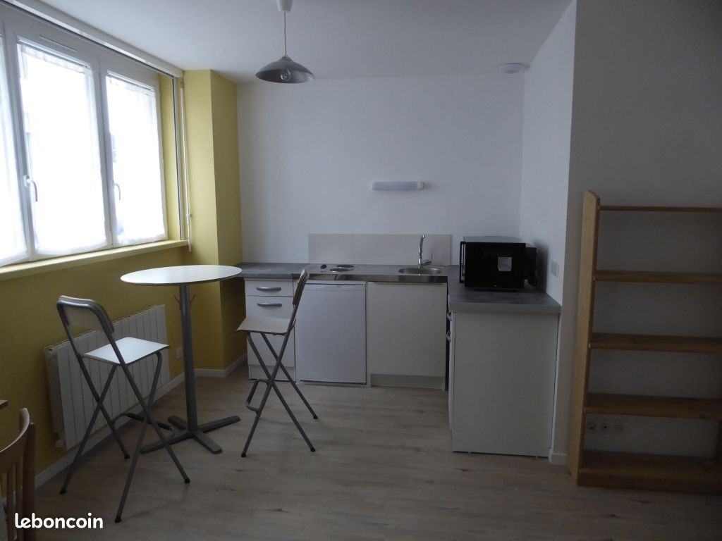 Appartement 1 pièce 21 m² · à Saint-Brieuc · 21 m² · 350 €