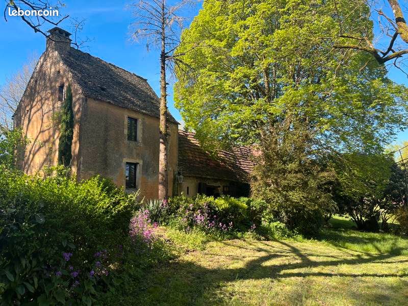 Maison 5 pièces 195 m² · à Archignac · 195 m² · 185 000 €