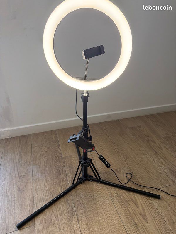 Ring light (image 1)