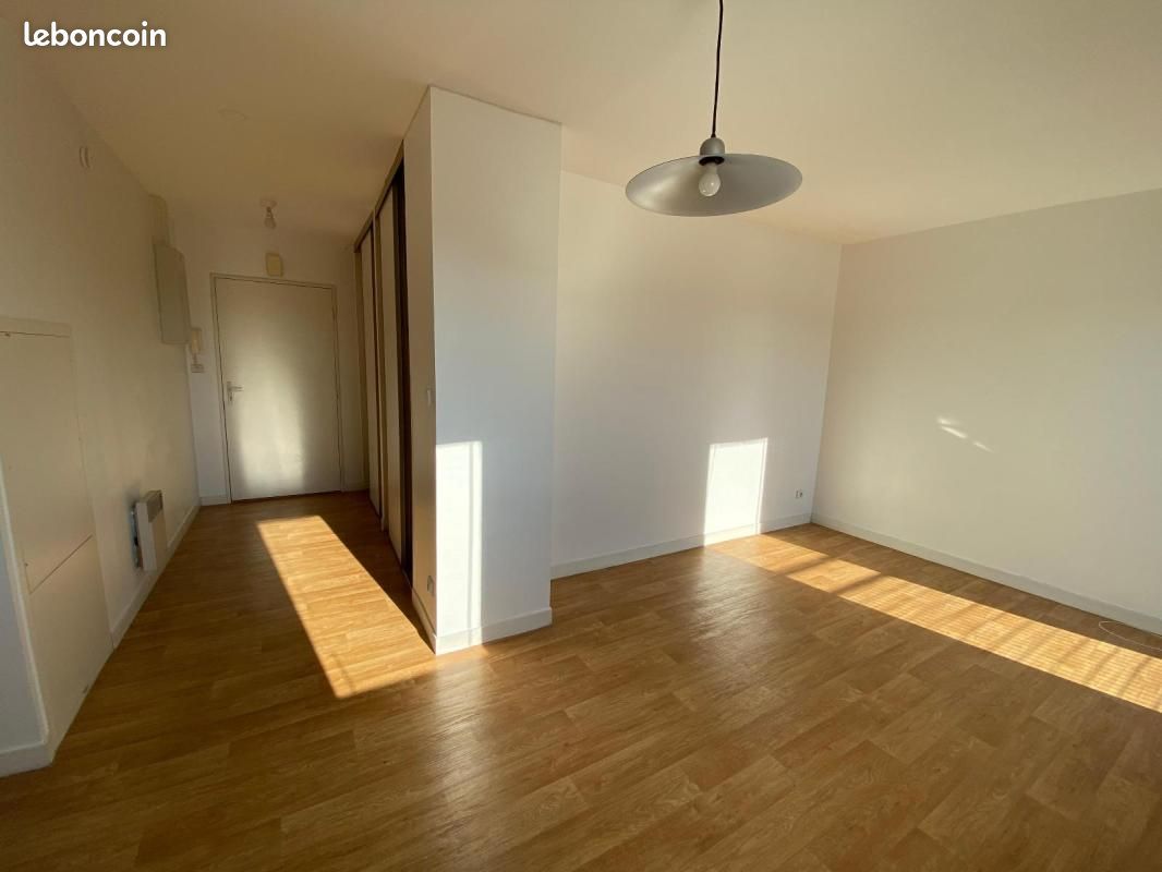 Appartement 1 pièce 27 m² · à Angers · 27 m² · 550 €