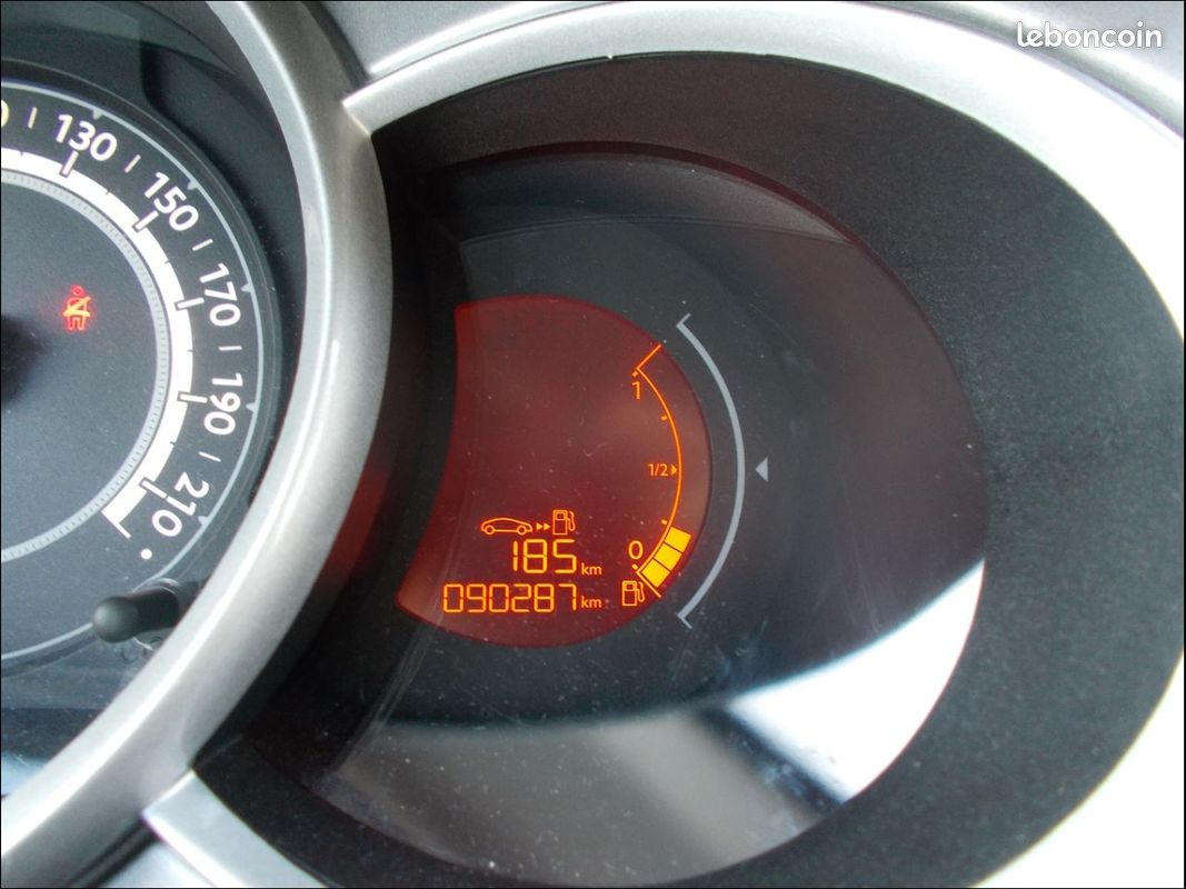 Citroën C3 (2) PureTech 82 BVM Attraction (image 12)