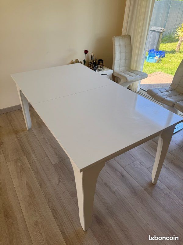 Table a manger (image 3)